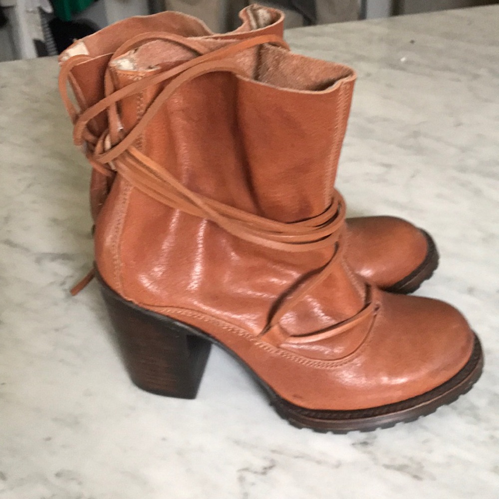 Steve Madden freebies booties